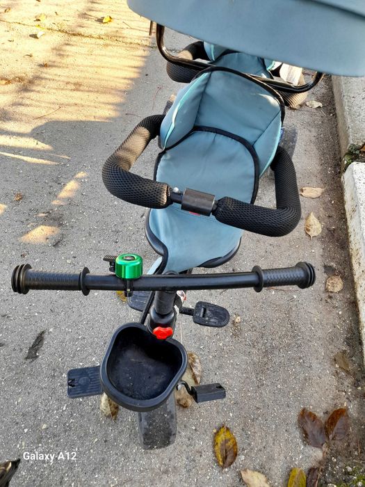 Триколка за близнаци