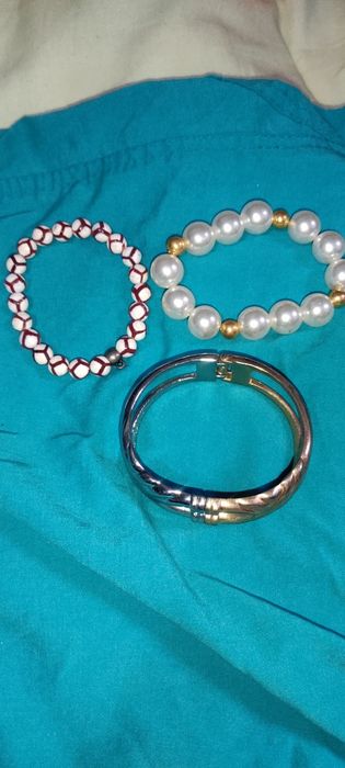 Продам новые браслеты