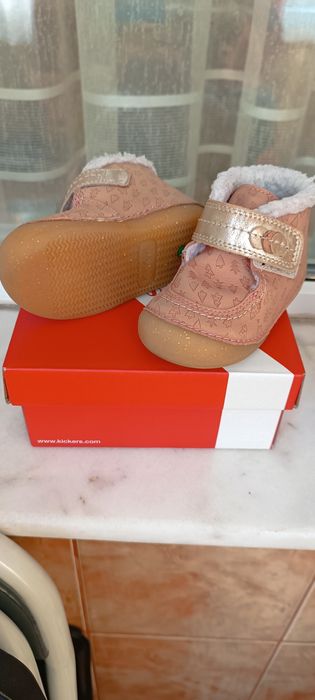 Incaltaminte ghetute fetita primii pasi