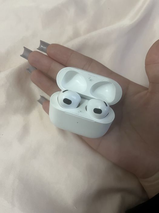 продам airpods 3, в отличном состоянии