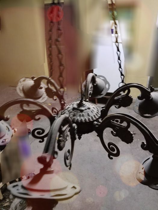 Люстры, плафоны, бра