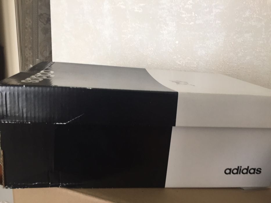 Кроссовки Adidas