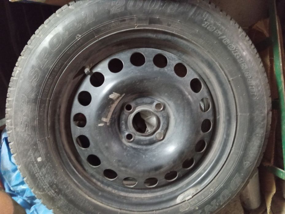 Vând roata de rezerva 195/60 r15 Opel Astra g