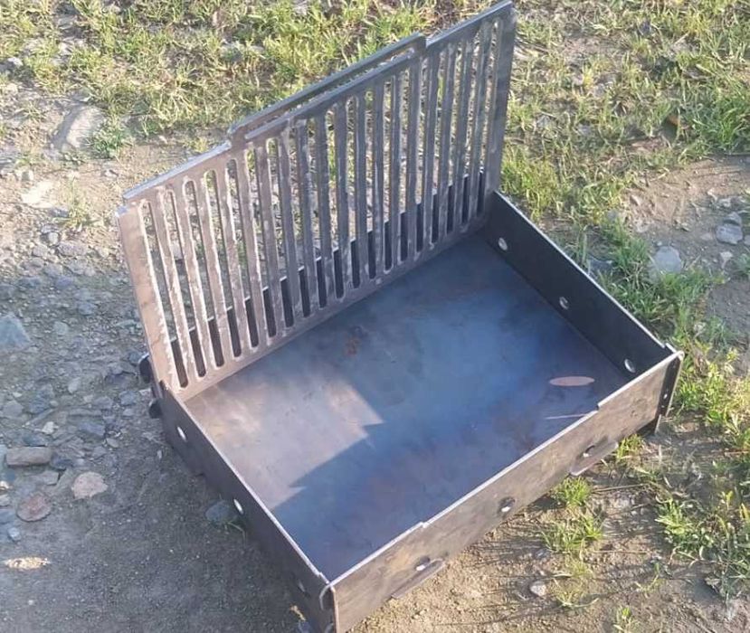 Gratar demontabil portabil