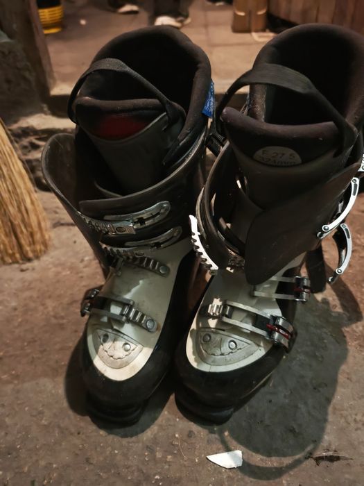 Ски обувки Атомик! Отговаят на 42 номер!