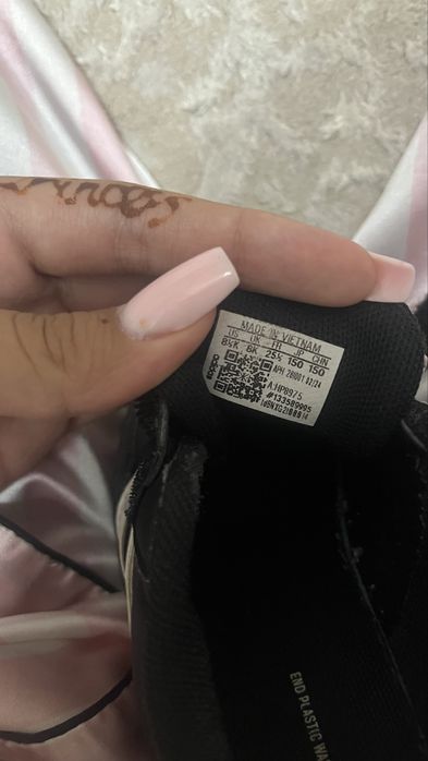 кроссовки Adidas