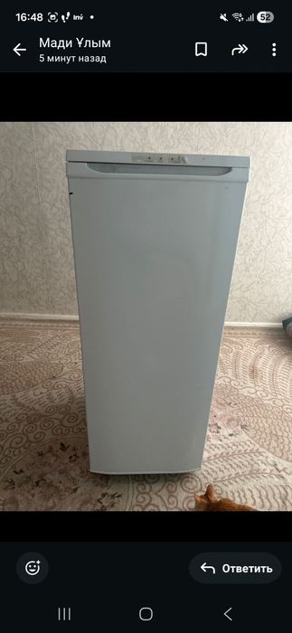 Продам стол  и морозильник