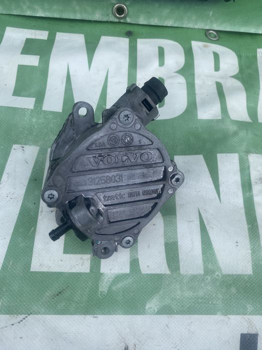 Pompă vacuum Volvo XC 60 2.4 D D5 2012