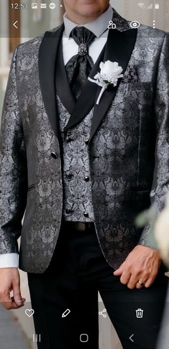 Costum mire model nou