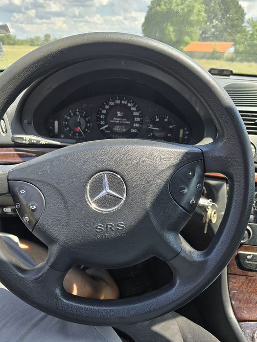 Mercedes-Benz E270 CDI
