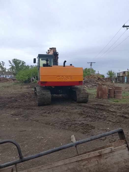 Продам экскаватор кейс