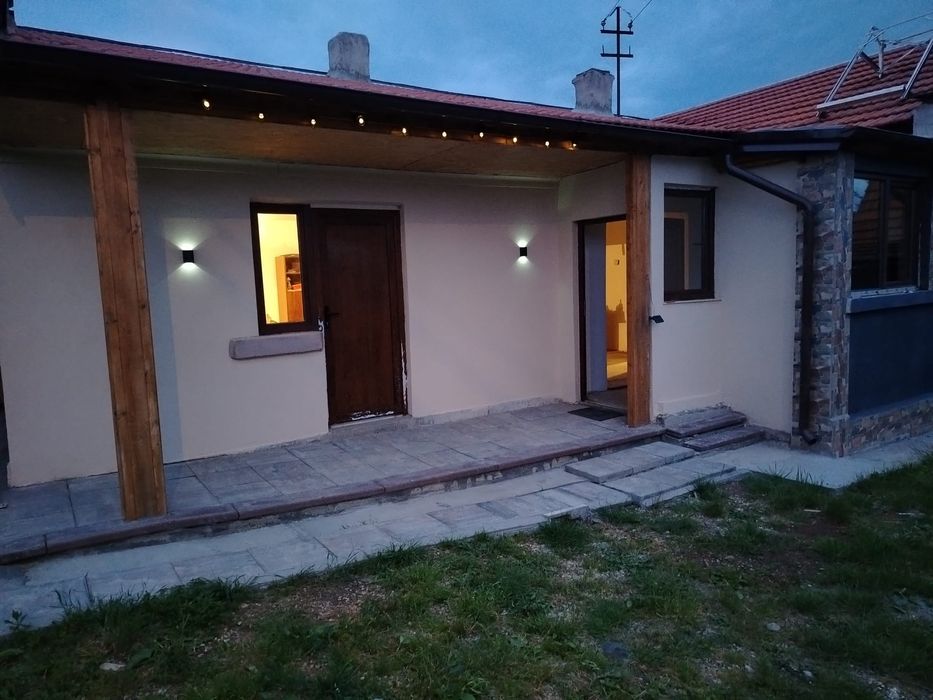 Vând casa în Simeria