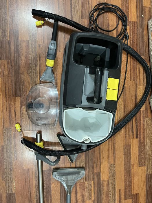 Aspirator profesional Karcher puzzi 10.1 ( 10/1)
