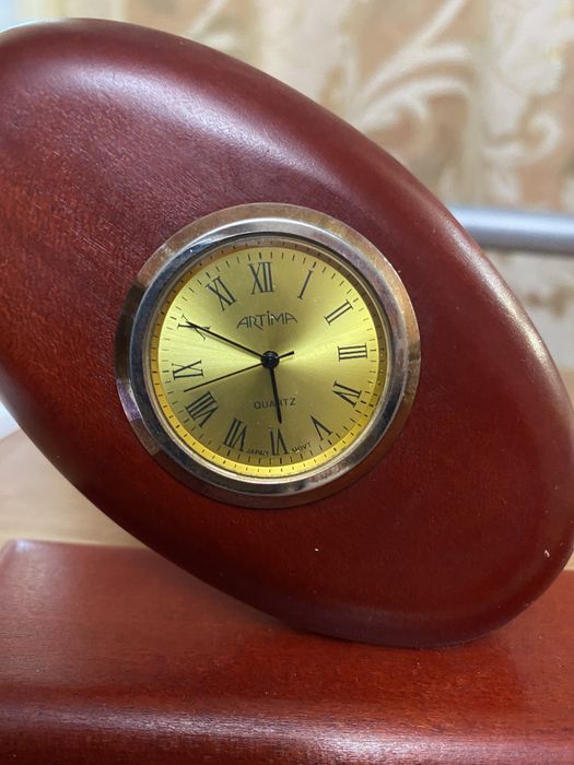 Настольные часы