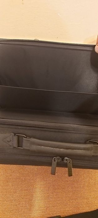 Geantă pentru laptopuri marca DELL