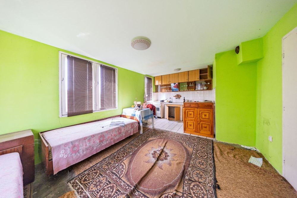 Къща в Плевен, област-с.Коиловци площ 140 цена 79000