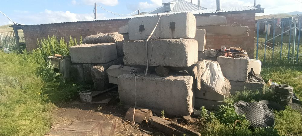 Продам цементныйе блоки
