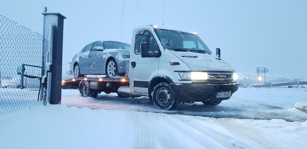 Превоз на автомобили мотоциклети товари пътна помощ