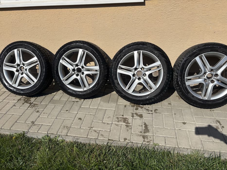 Vand jante pe 17 inch cu cauciucuri