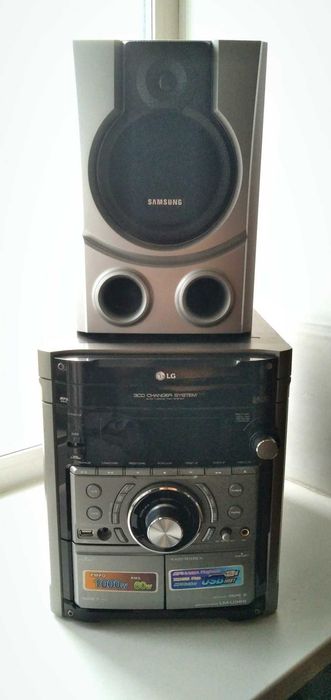 Продам музыкальный центр (CD, USB, кассеты, MP3)