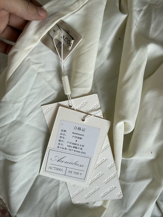 Продам платье красивое новое