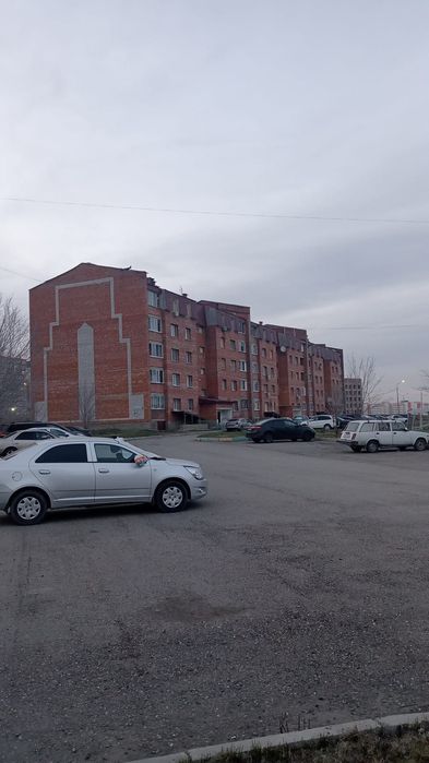 Продам квартиру .