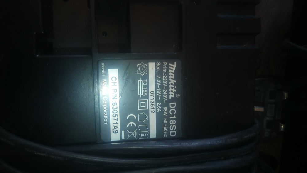 Оригинални зарядни makita