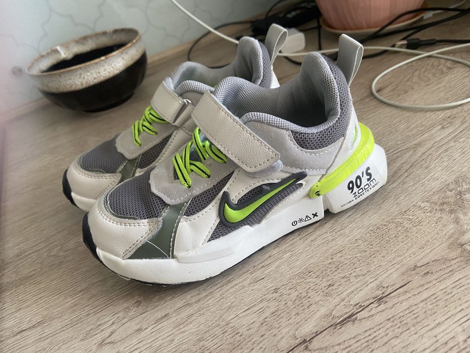 Продам кроссы