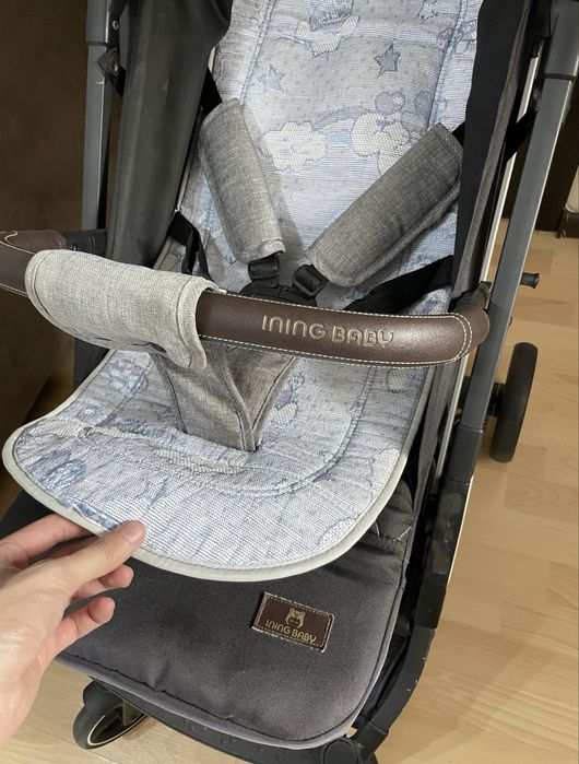 Прогулочная коляска ining baby