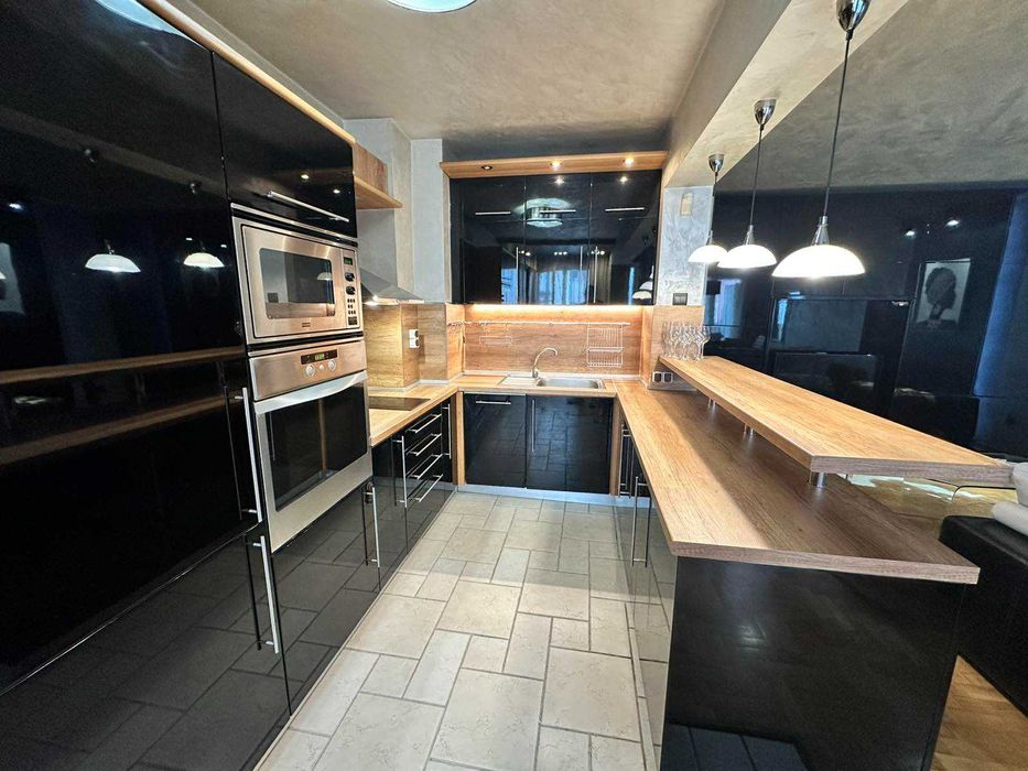 КЛЮЧ! Модерен ДВУСТАЕН НОВ ДОМ в сърцето на столицата