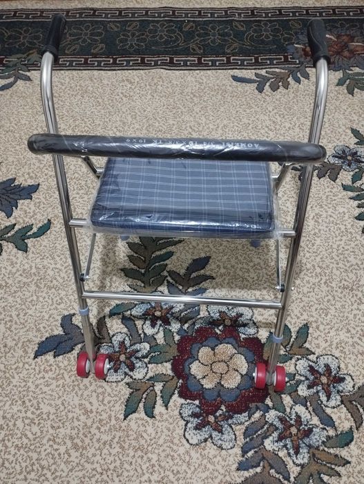 Ходунок для пожилых