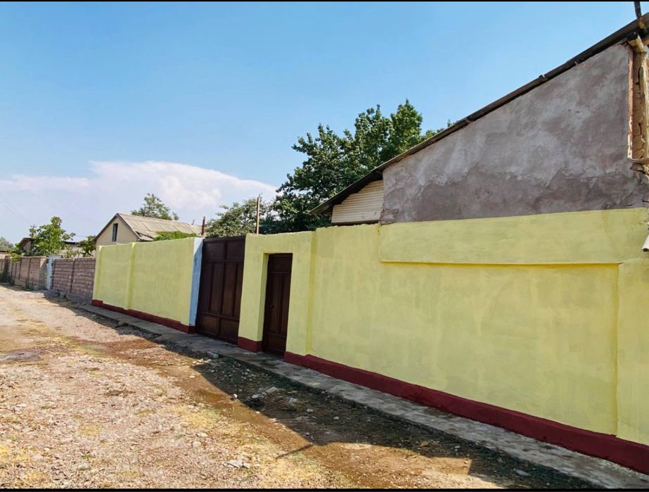 Нурафшон Бургалида 6 сотихли дача сотилади