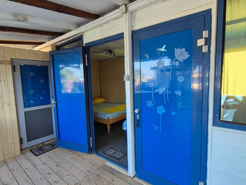 бунгало / каравана 30 метра от плажа , първа линия , Арапя