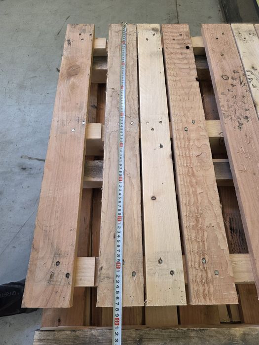 Палети малки дървени добре съхранени