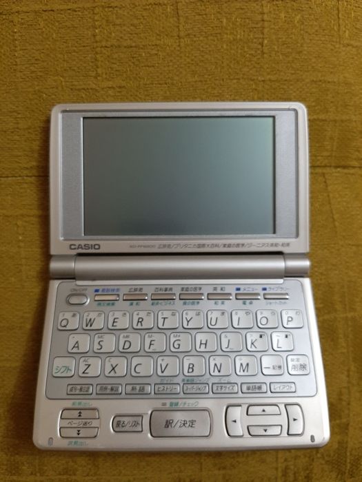 Електронен речник Casio EX-word XD-FP6800 (Японски-Английски) за учещи езика