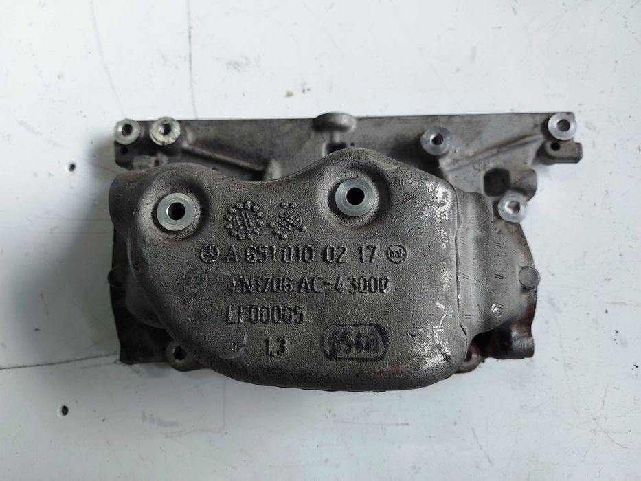 Капак двигател за Mercedes-Benz Sprinter W906 OM651