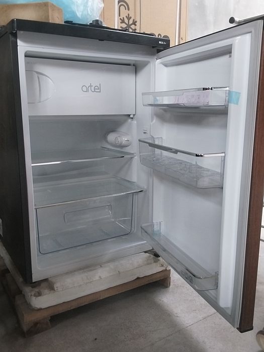 Мини холодильник продаётся