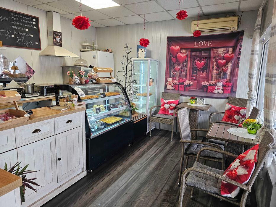 Продавам фирма с оборудване за сладкарница