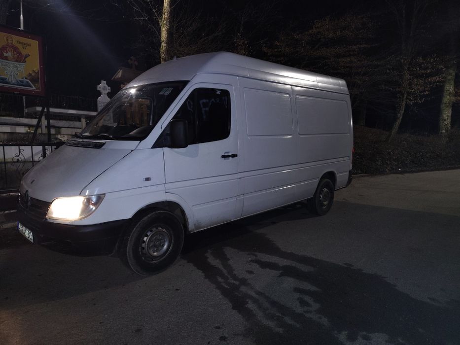 Vând Mercedes Sprinter
