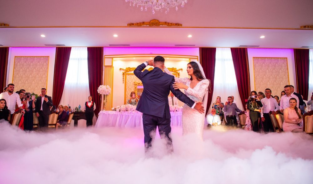 Costum mire bleumarin închis