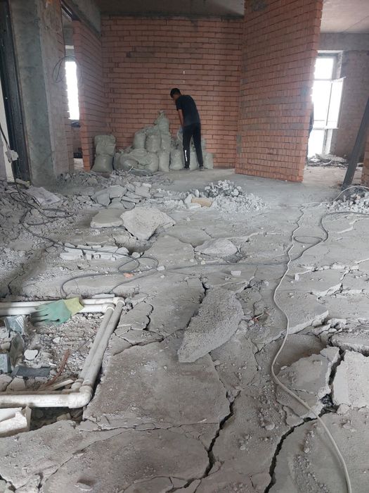 Демонтаж квартир ломаем бассейн Копаем подвал