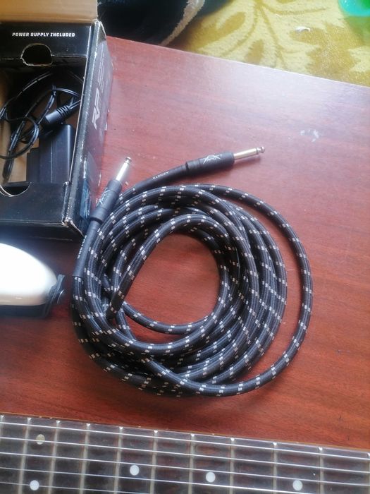 Электрогитара с примочкой