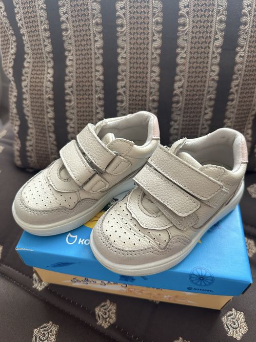 Десткие кроссовки Котофей