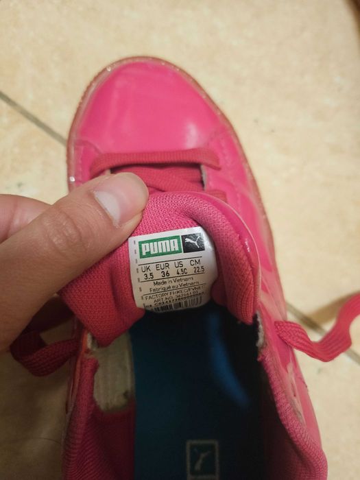 Два чифта обувки спортни и сандали на ток в добро съсътояние