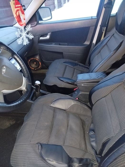 Лада приора в хорошем цвете с гбо