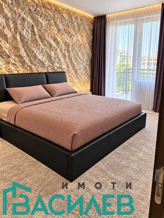 Дава се под наем Многостаен апартамент в София, Център - 154 кв.м за 950 € - Снимка #3