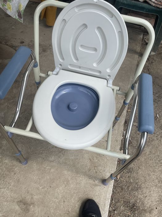 Scaun cu wc pentru camera