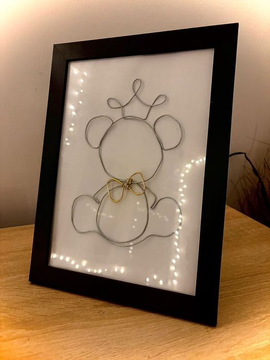 Creații din sarma modelata