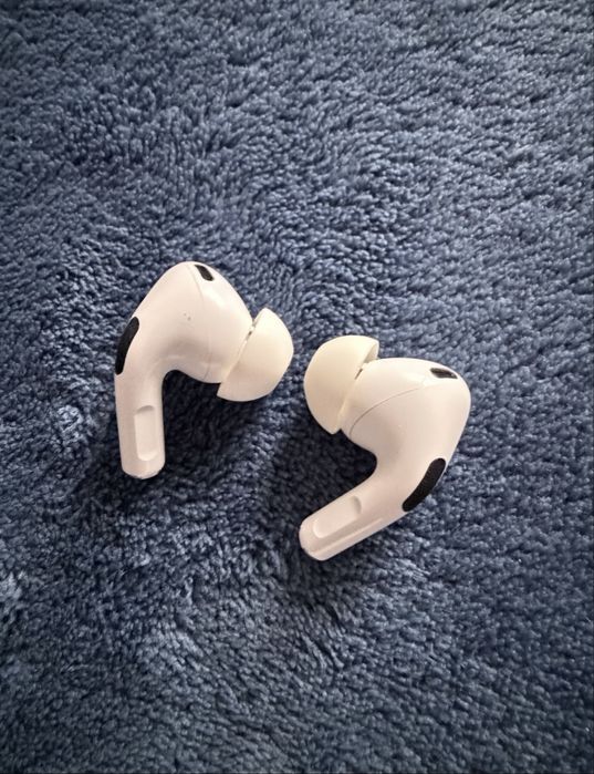 Apple AirPods Pro (2nd Gen) Model A2698