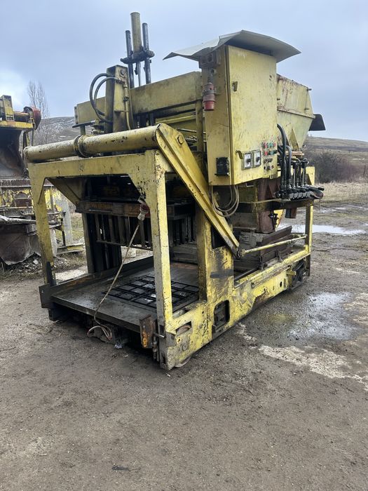 Vibropresa boltari Knauer germana